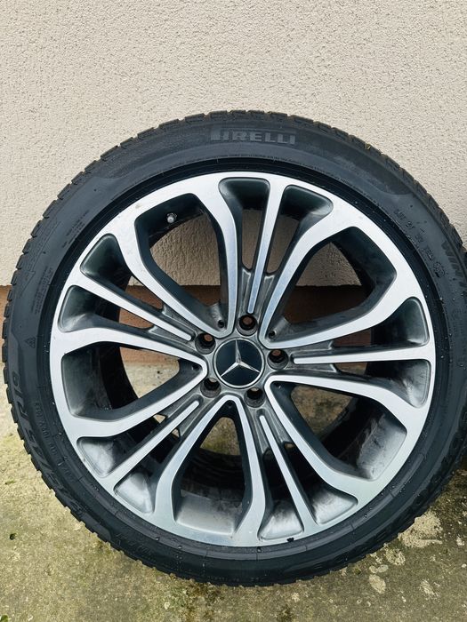 Jante Mercedes originale pe 19” cu anvelope de iarna Pirelli 245/45R19
