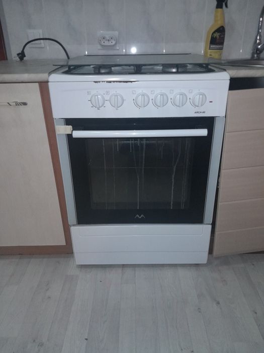 Кухонная  плита б/у