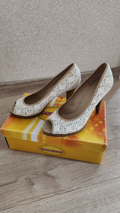 Дамски обувки. Нови-39 номер