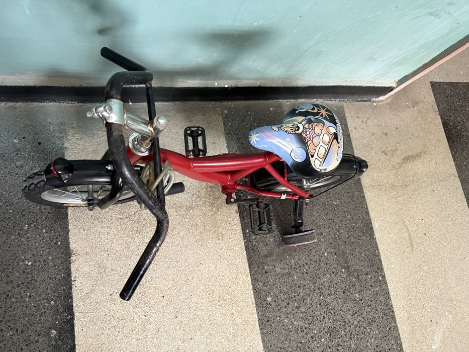 Детско колело , бяло, розово, червено