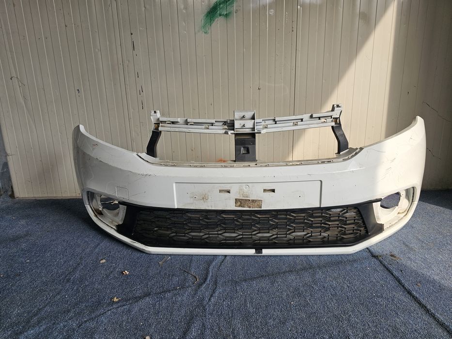 Bara fata dacia Logan  grila