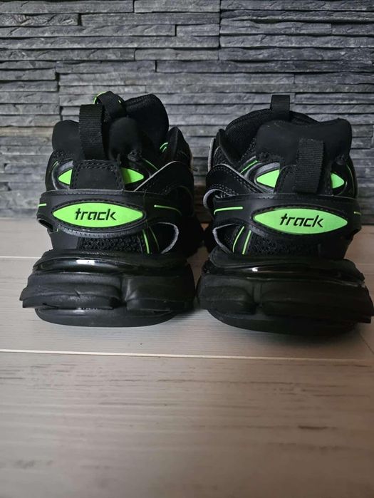 Balenciaga track zombie