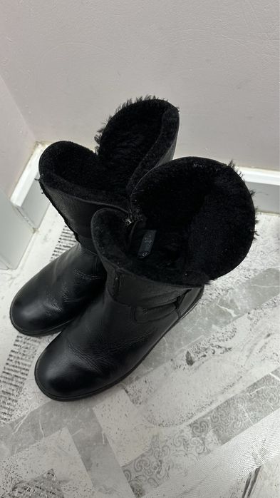 Споги Жеские 38EU