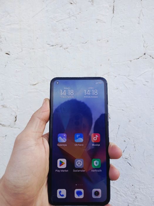 Xiomi 11 Lite 5G.  Xotira 128/8