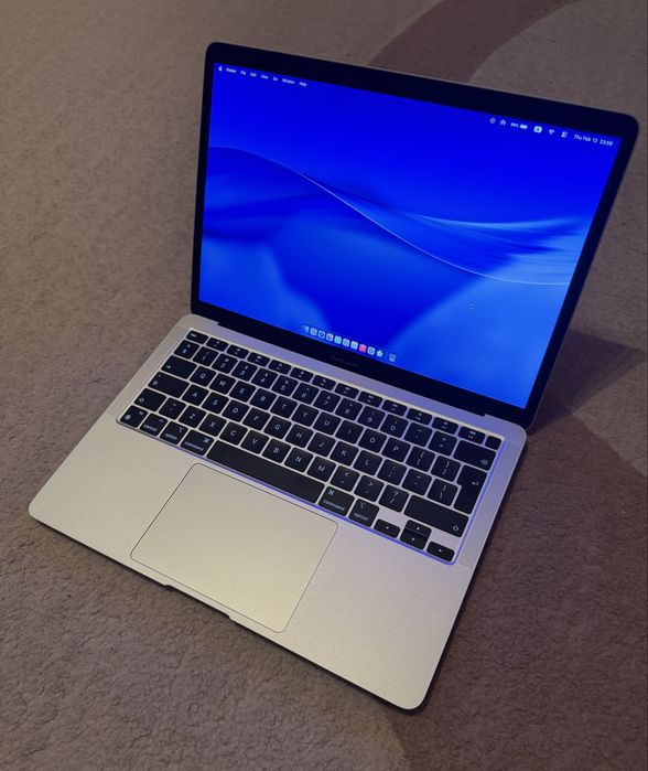 MacBook Air M1 13 inch 8/256
