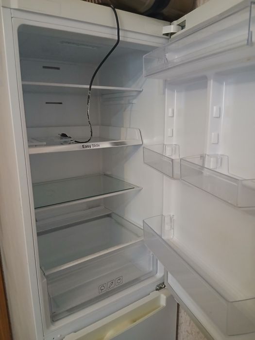 Холодильник SAMSUNG