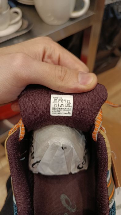 Кроссовки gel kahano 8