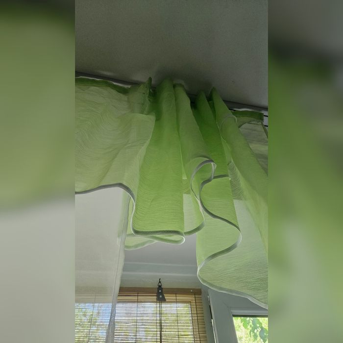 Штора с ламбрекеном на кухню