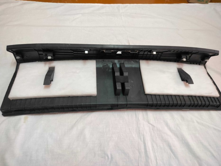 обшивка багажника пассат