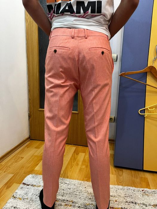 Vând costum philip guston