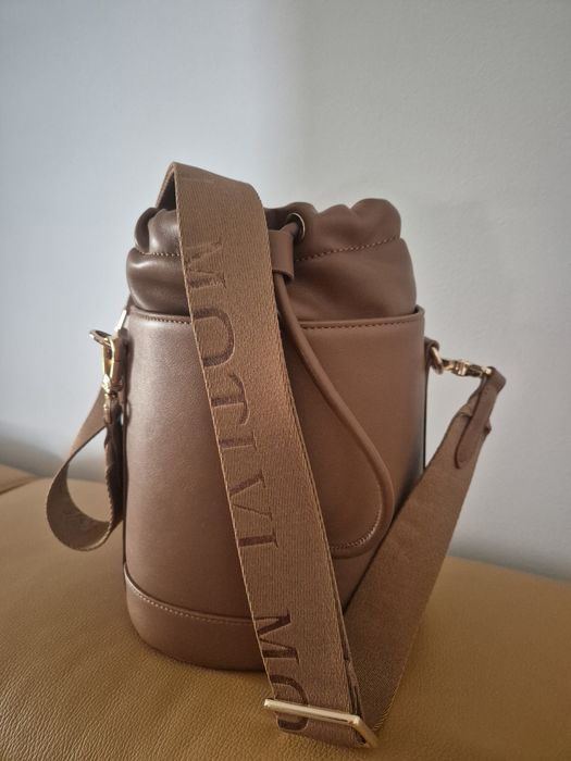 Vand genți impecabile, de firma, unele piele naturala,modele deosebite