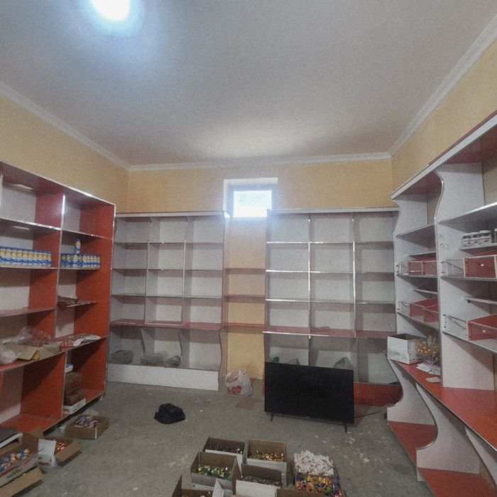 Tayyor dokonlar uchun prlavka zudlik bilan sotliadi
