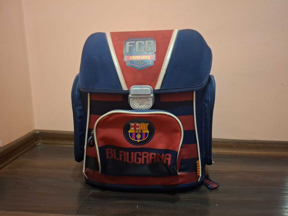 Раница за училище на барселона