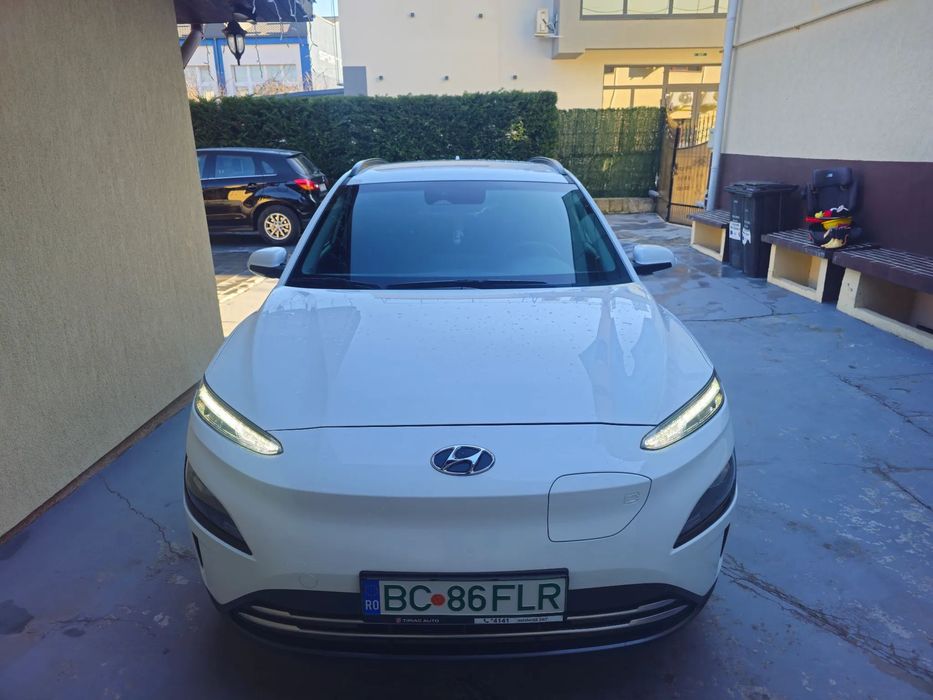 Hyundai KONA Prim propietar, masina intretinuta, fara daune sau accidente.