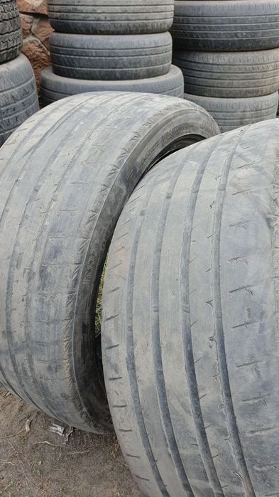 Продам две шины r19