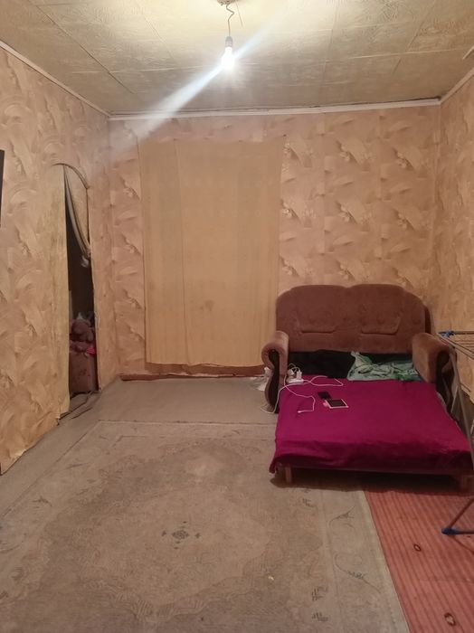 Продам дом в центре в щербактах углярка есть туалет на улицы.