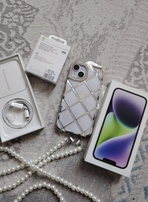 Продам Айфон 14 память 128гб