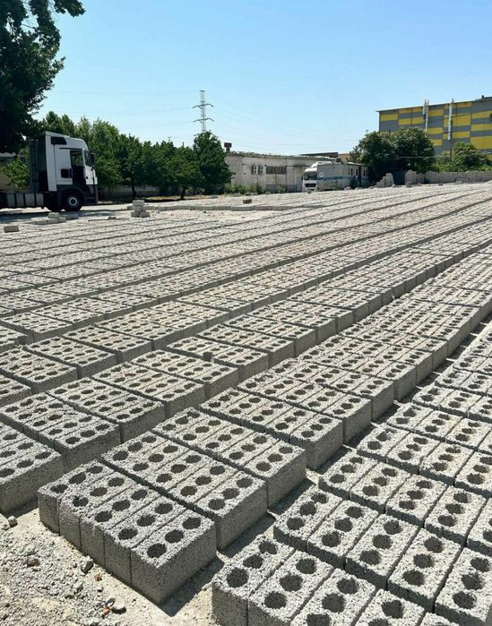 Продаётся 2 га производственная база.