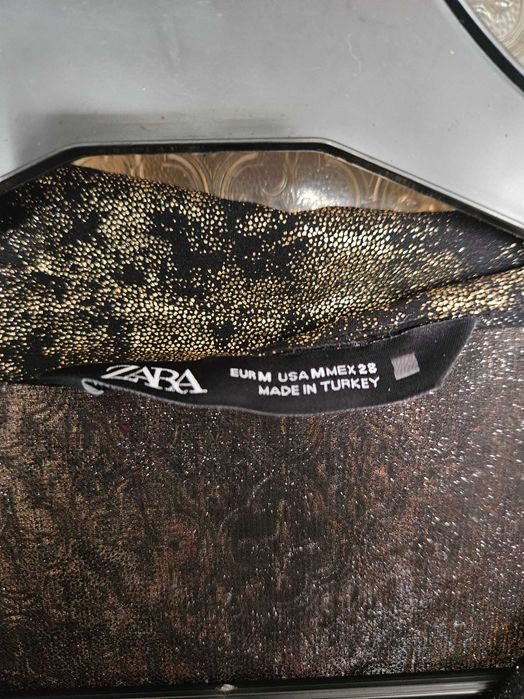 Zara златиста блуза размер М