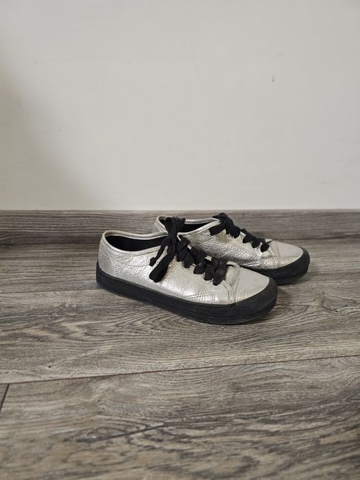 Обувки guess, nike, exclusive jeans, deichmann