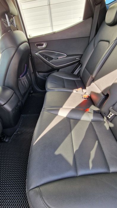 Продам кроссовер Hyundai Santa Fe