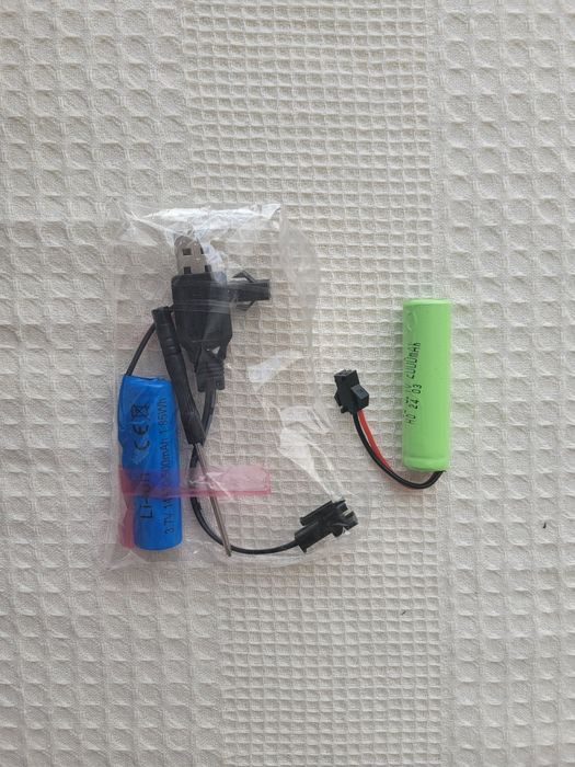 Робот-собака трансформер на пульте управления