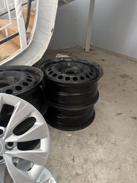 Продам диски от KIA на 16