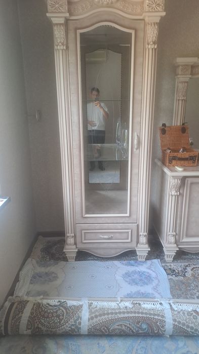 Мебел для зал камот и пенал