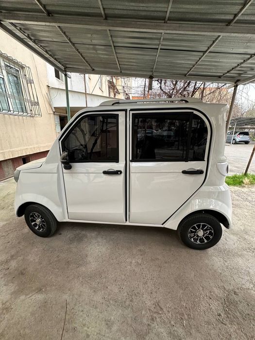 Mini elektromobil. Мини электромобил.