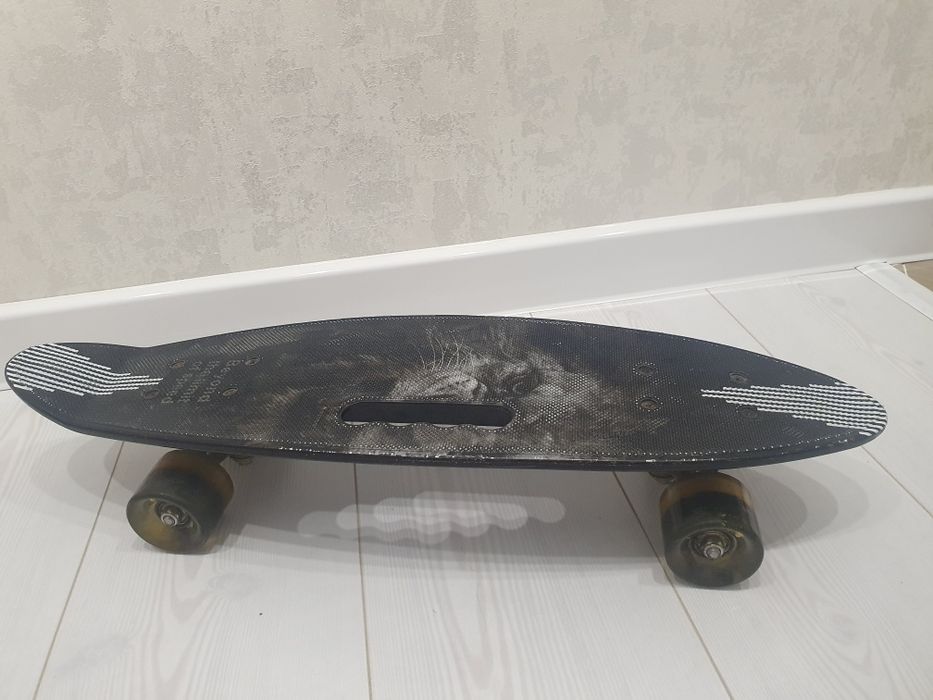 Продам скейт б/у