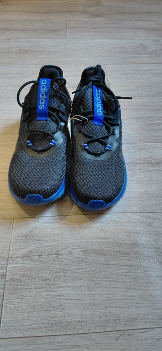 Продам кроссовки Adidas