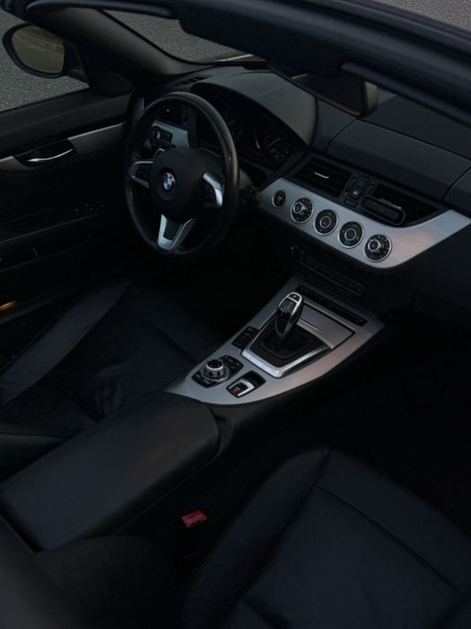 Vând BMW Z4 Roadster (E89) sDrive20i – 184 CP – Cutie Sport Automat