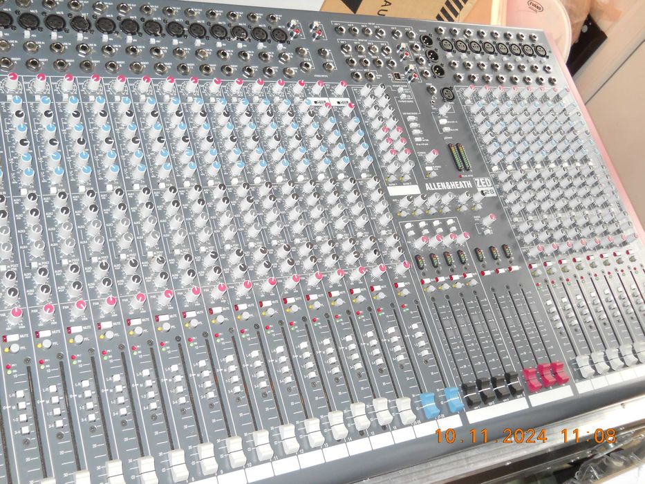 Mixer Allen&Heath 428 ZED