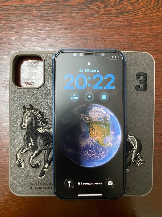 iPhone 12 в хорошем состоянии