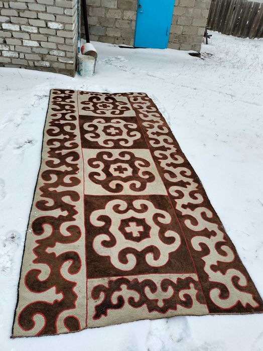 Продам ковер-сырмак