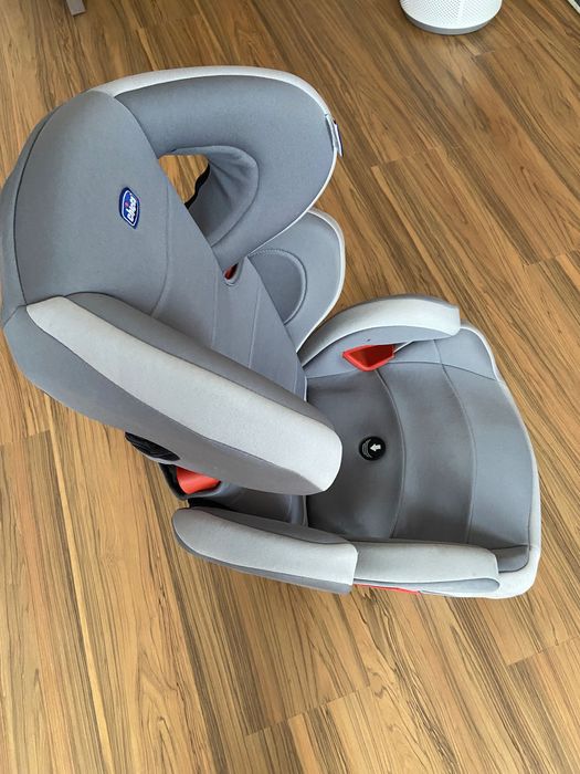 Детско столче за кола