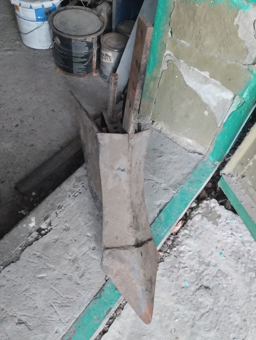 Нож для вспашки.