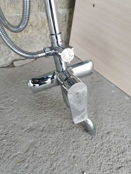 Душ система за баня със луксозен смесител