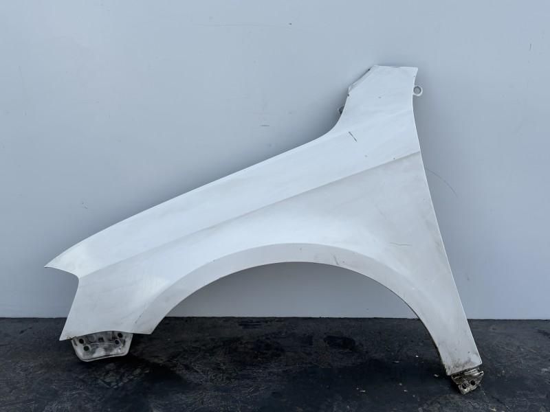 Aripa fata stanga Volkswagen Passat B7