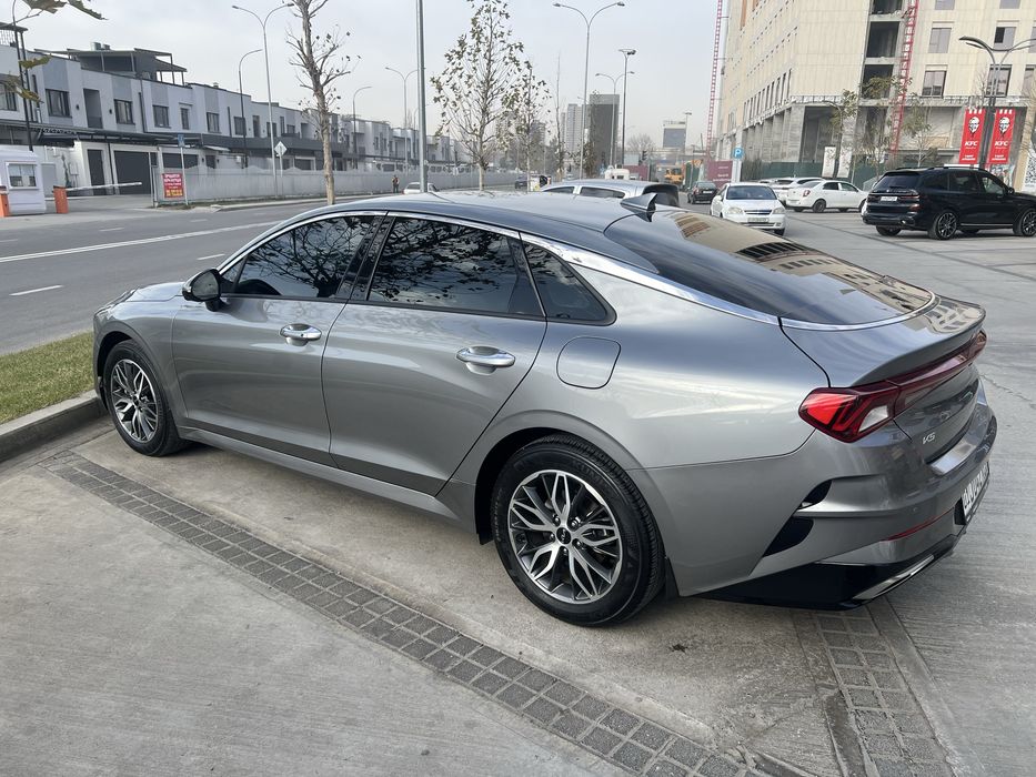 Самолет Kia K5 атмосферная