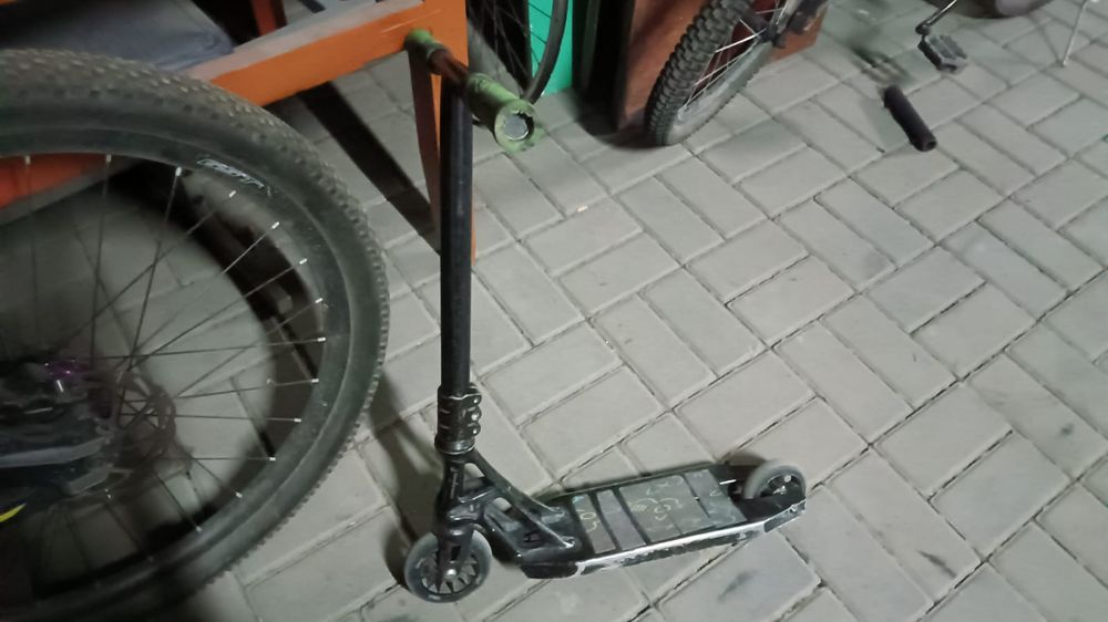 Продам трюковой самокат на панде в2