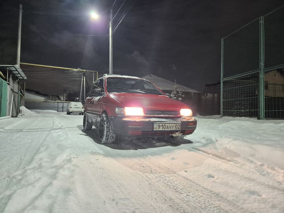 Mitsubishi space runer