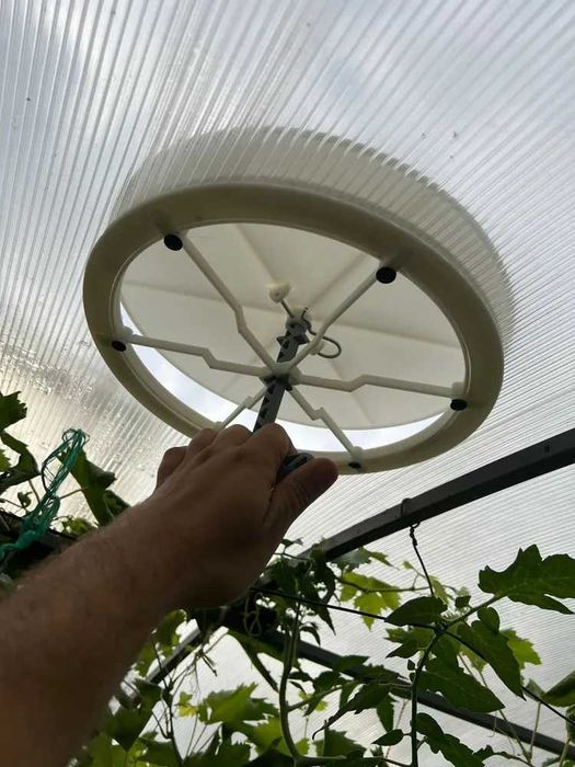 Капандури и люкове Primaterra за проветряване на оранжерии