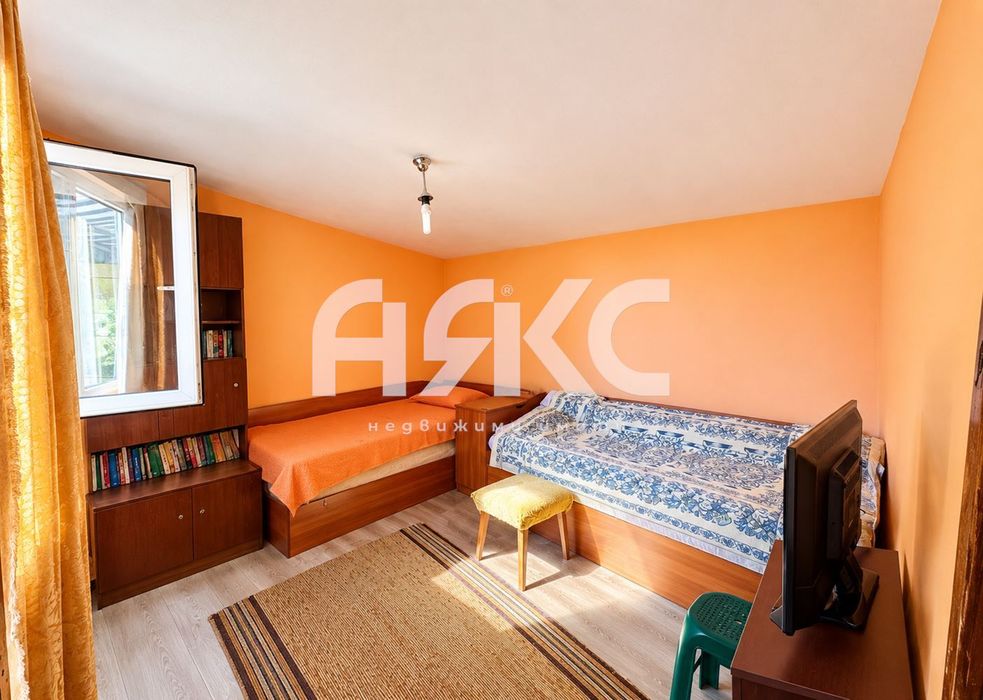 Продава се Къща в Годеч - 27 кв.м за 2278 €/кв.м - Снимка #2