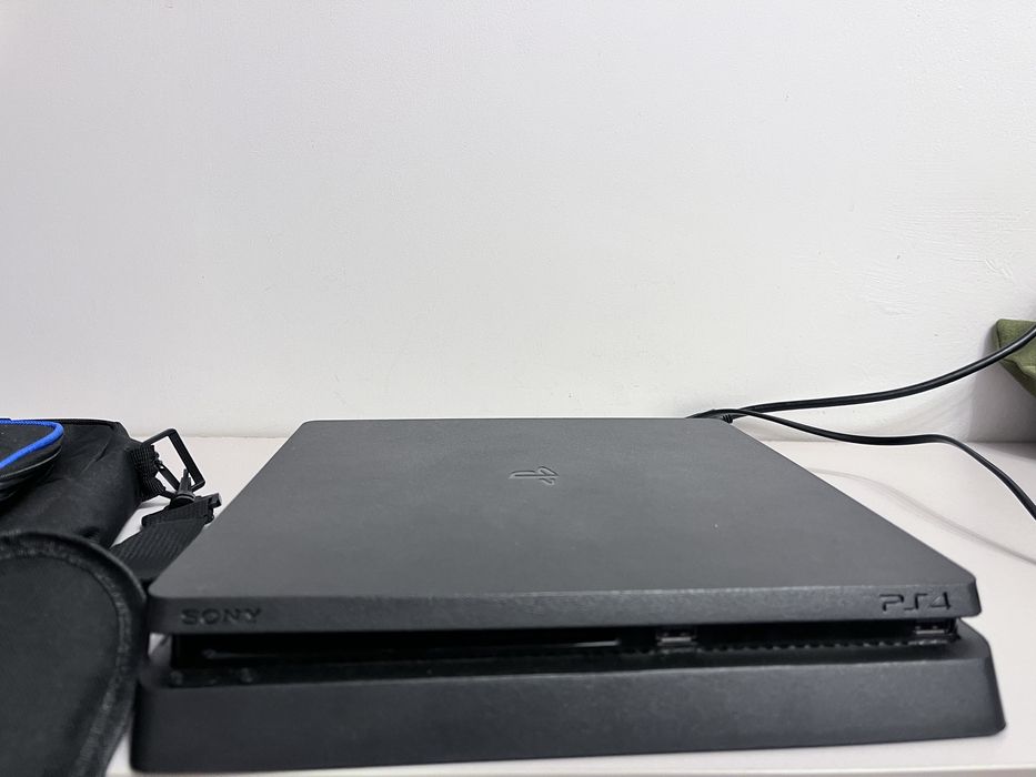 Продается playstation 4 slim