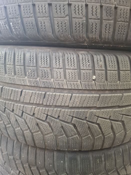 Зимни гуми 235/45/19