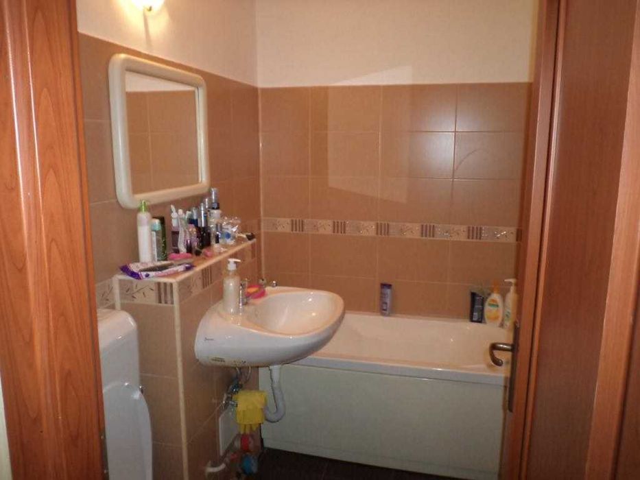 De inchiriat apartament cu 1 camera str Cerna