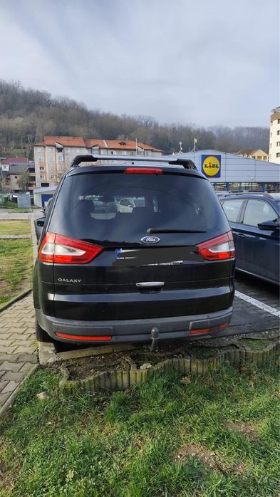 Vand urgent ford galaxy cu 7 locuri