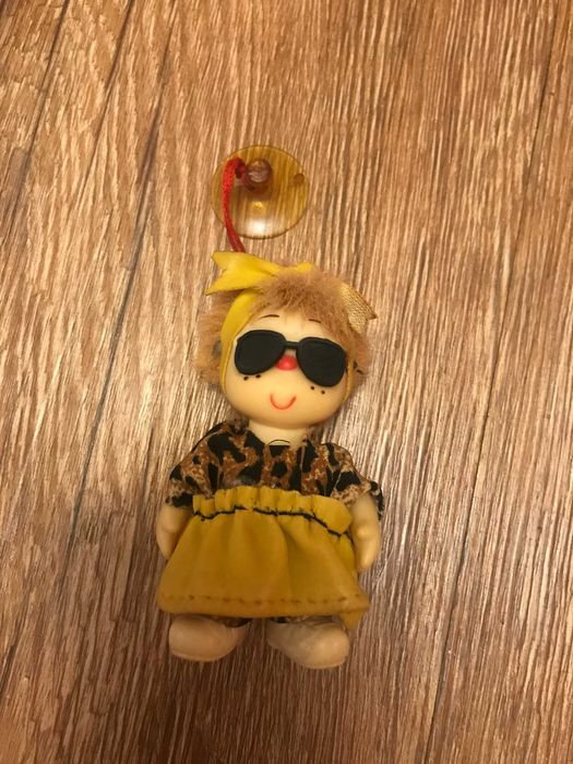 Винтажная куколка брелок