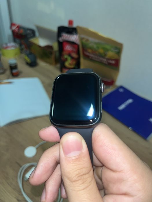 Продаются Apple Watch SE 44mm